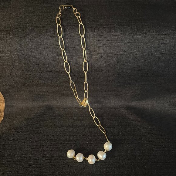 Elegant Gold Chain with Elongated Pearl Pendant - NEW - Picture 1 of 6